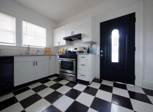 944 Burns Dr, Atlanta GA  30310-4632 exterior