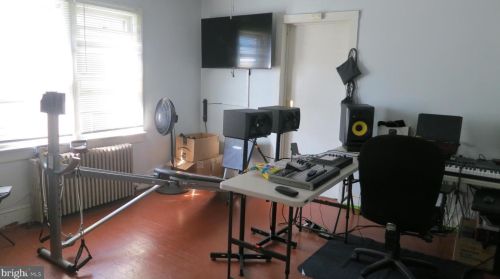 107 Hermitage Ave, Trenton NJ  08618-5509 exterior