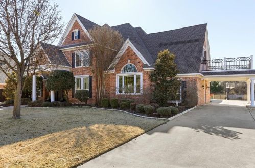 1303 Caldwell Creek Dr, Colleyville, TX 76034-6627