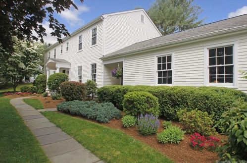 42 Langner Ln, Wilton, CT 06897-2608