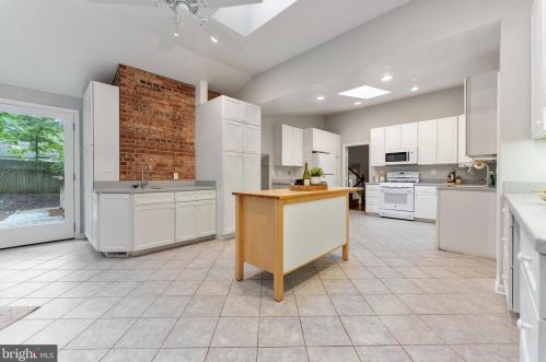 12515 Davan Dr, Silver Spring MD 20904-3504 exterior