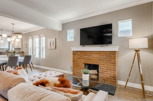 958 Madison St, Denver CO  80206-4052 exterior