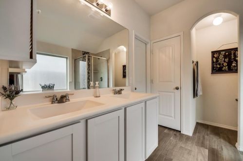 5845 Dew Plant Way, Fort Worth TX  76123-5021 exterior