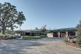 24420 Jacaranda Dr, Tehachapi, CA 93561-7248