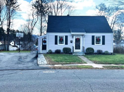 12 Berkley Ct, Southington, CT 06489-3735