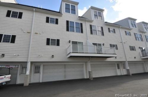 40 Stuart Ave, Norwalk CT  06850-3576 exterior