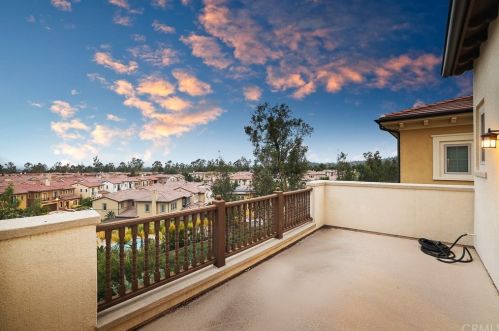 130 Long Fence, Irvine CA  92602-1807 exterior