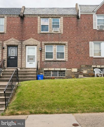 4210 Marple St, Philadelphia, PA 19136-3609