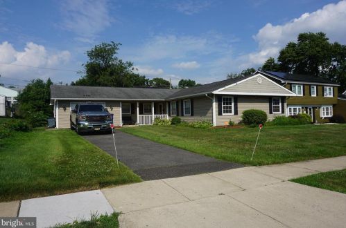 39 Niagara Ln, Willingboro, NJ 08046-1249