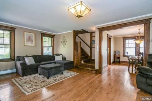 155 Harding Rd, Ridgewood, NJ 07452-1716