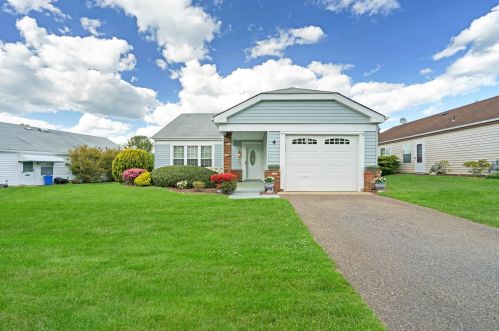4 Newbury Row, Lakehurst, NJ 08759-6602