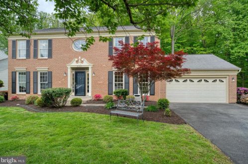 8159 Ships Curve Ln, Springfield, VA 22153-1839