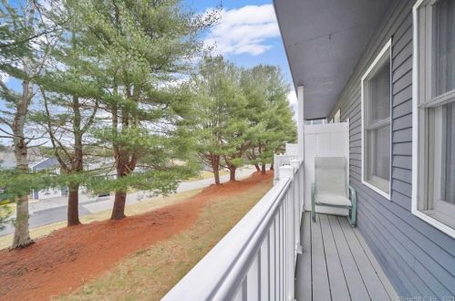 30 Vicki Ln, Colchester CT  06415-1041 exterior