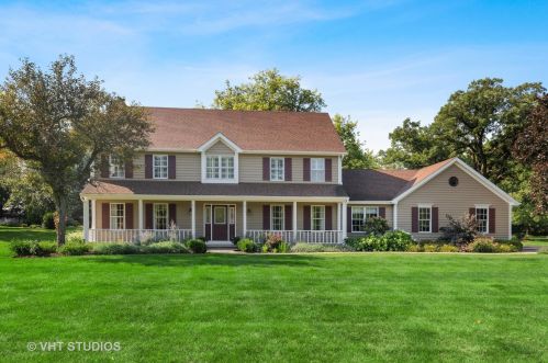 685 Old Westbury Rd, Bull Valley, IL 60012-3720