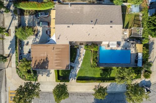 989 18th St, Upland, CA 91784-1548