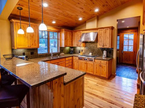 12403 Lookout Loop, Truckee, CA 96161-4529
