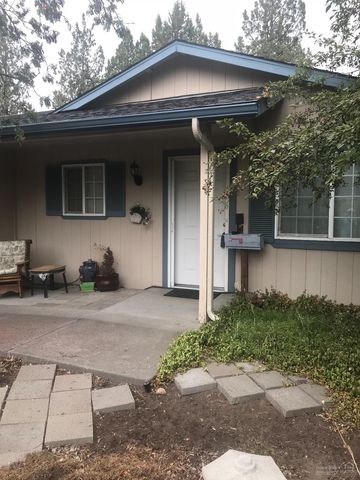 3014 28th Ct, Eagle Crest, OR 97756-9464