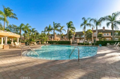 3305 Ladrillo Aisle, Irvine CA  92606-0821 exterior