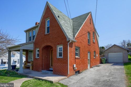 3069 George St, York, PA 17406-3026