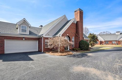 152 Stonegate Ln, Holly Springs, GA 30114-6683