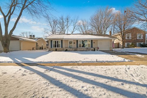 141 Lancaster Dr, Lemont, IL 60440-1864