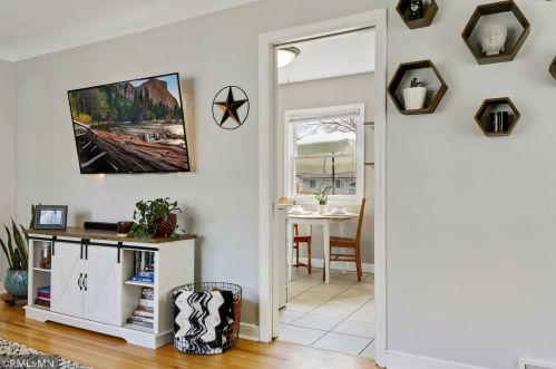 2710 2nd Ave, Saint Paul MN  55109-3320 exterior