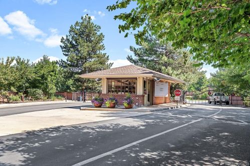 2800 University Blvd, Denver CO  80210-6070 exterior