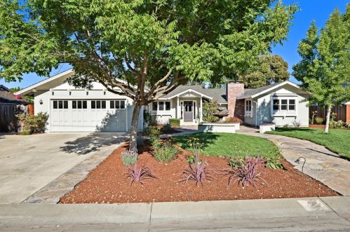 821 Riverside Dr, Los Altos, CA 94024-4824