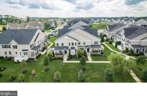 1808 Lexington Mews, Auburn, NJ 08085-1320