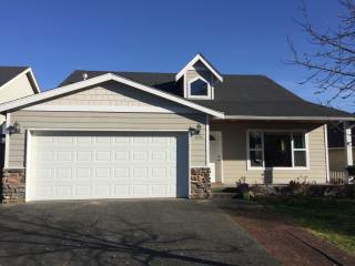 4040 Gloria Ln, Bellingham, WA 98226-1733