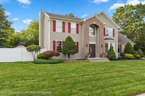 1 Cabin Brook Cres, Lakehurst, NJ 08759-5047