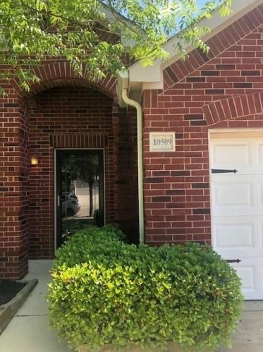 10509 Lipan Trl, Fort Worth TX  76108-6920 exterior