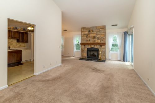 529 Kingsmill Ln, Wheeling, IL 60070-3459