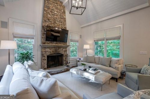 8186 Hewlett Rd, Atlanta GA  30350-3501 exterior