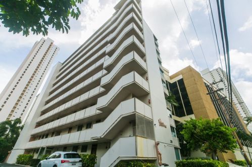 225 Liliuokalani Ave, Honolulu HI 96815-3536 exterior