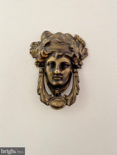 525 13th St, Philadelphia, PA 19147-1159