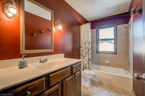 1253 Halper Way, Saint Paul MN  55110-2205 exterior