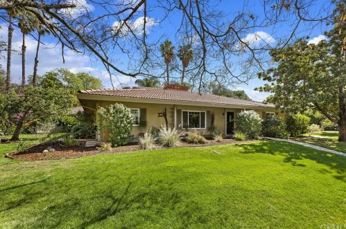 5194 Palisade Cir, Riverside, CA 92506-1521