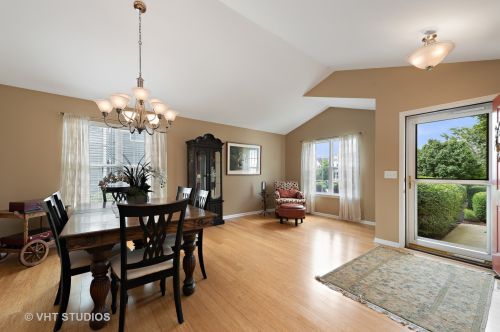 2126 Greenview Dr, Bull Valley, IL 60098-7016
