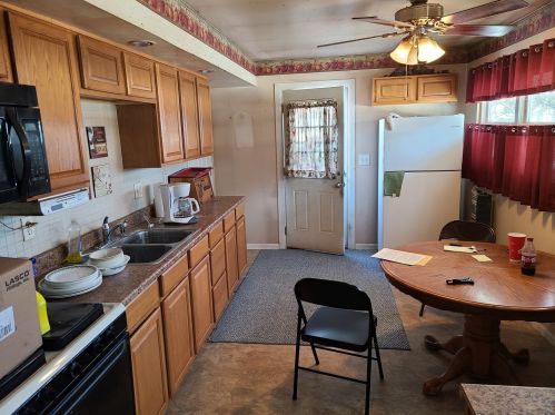 307 Errett Rd, Hillcrest, IL 61068-9007