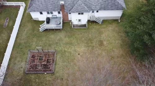 145 Natsisky Farm Rd, Wapping, CT 06074-1832