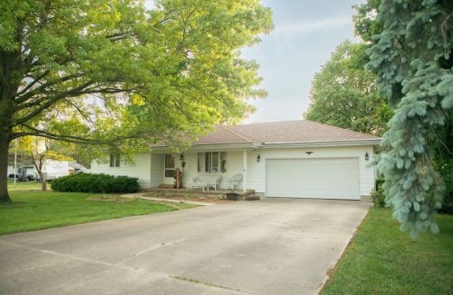 1004 Stockholm Rd, Paxton, IL 60957-9215