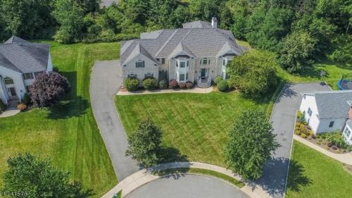 12 Briarwood Ct, Whippany, NJ