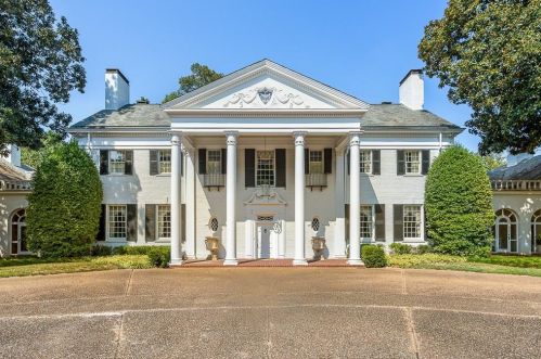 10 Habersham Way, Atlanta GA  30305-2800 exterior