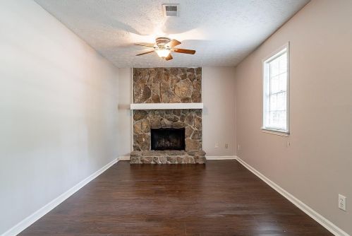 107 Parkview Dr, Stockbridge GA  30281-1112 exterior