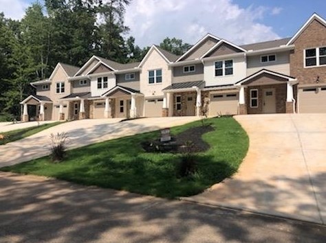 178 Jackson Cir, Cleveland, GA 30528-1104