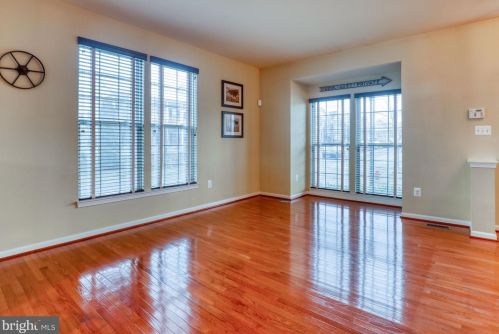 12 Payne St, Charles Town WV 25414-5536 exterior