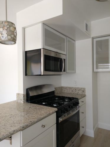 519 Desert View Dr, Palm Springs, CA 92264-1032