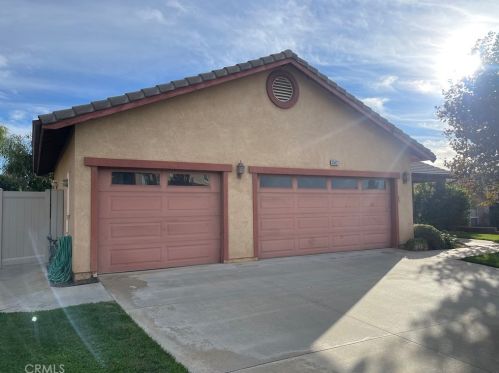 35627 Country Creek Dr, Yucaipa, CA 92399-6703