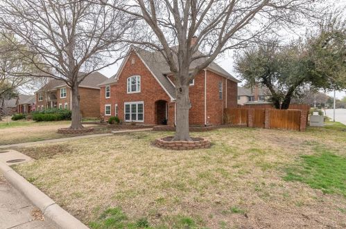 8029 Morning Ln, Fort Worth, TX 76123-1924